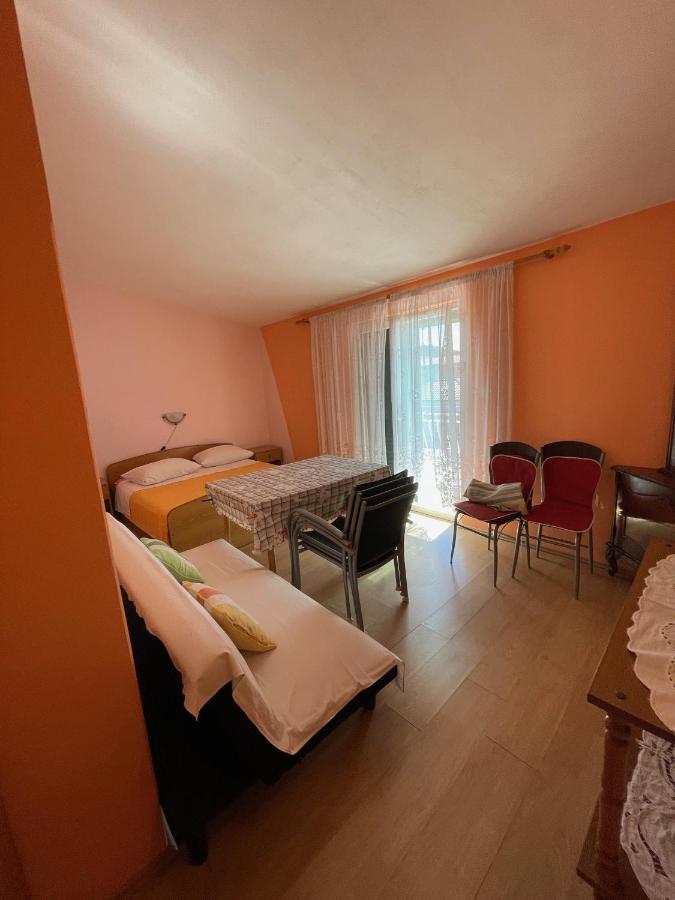 Apartmani Anka I Antonio Drage Buitenkant foto