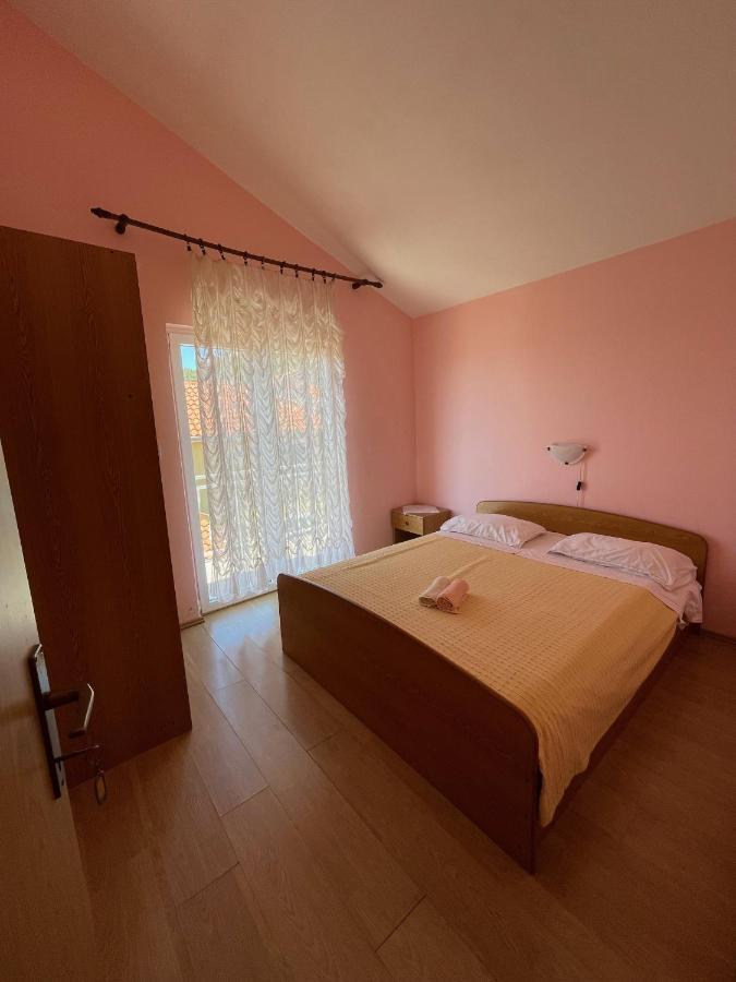 Apartmani Anka I Antonio Drage Buitenkant foto
